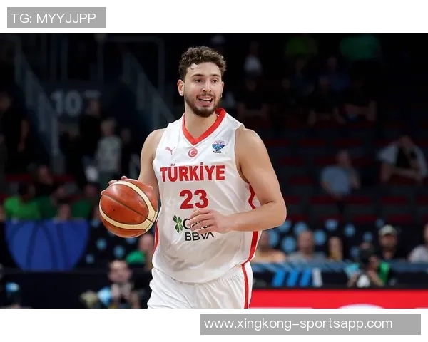 杨瀚森在G联赛展现申京与约基奇风采力求提升三分球命中率 杨瀚森在G联赛展现申京与约基奇风采力求提升三分球命中率