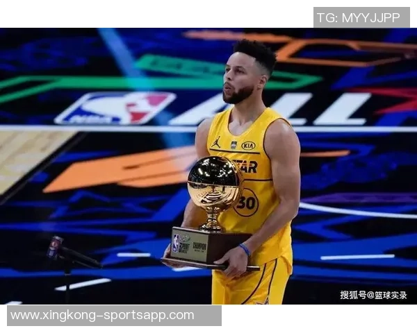 布克批评裁判漏判库里犯规称浪费了宝贵时间和机会