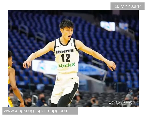 曾凡博NBA中国赛表现平平首战无出手次战坐冷板凳引关注 曾凡博NBA中国赛表现平平首战无出手次战坐冷板凳引关注